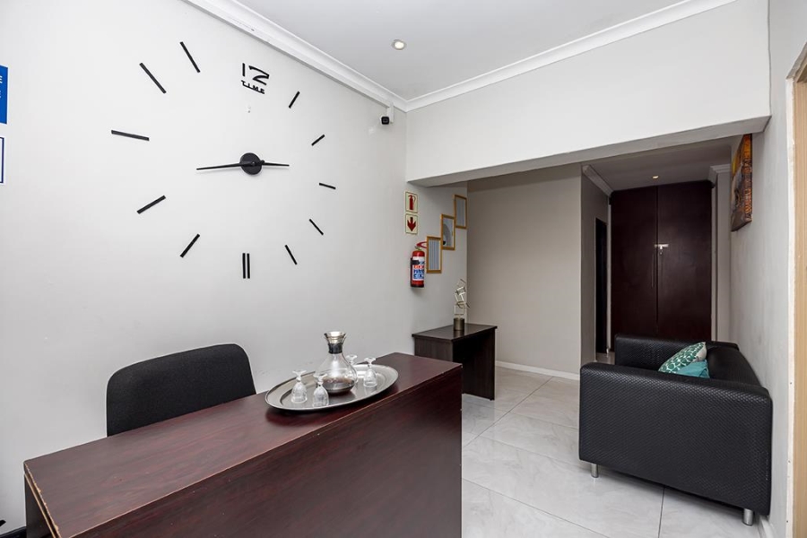 10 Bedroom Property for Sale in Milnerton Western Cape